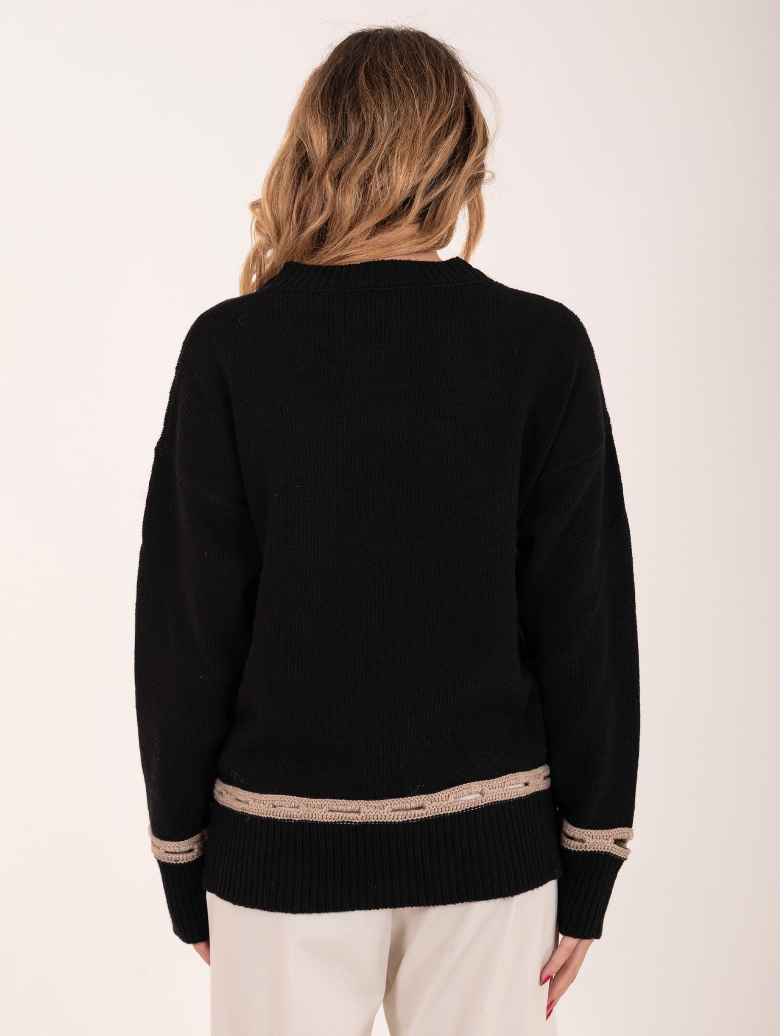 Maglia Girocollo Alpha Studio New Contrast in Lana e Cashmere Nero