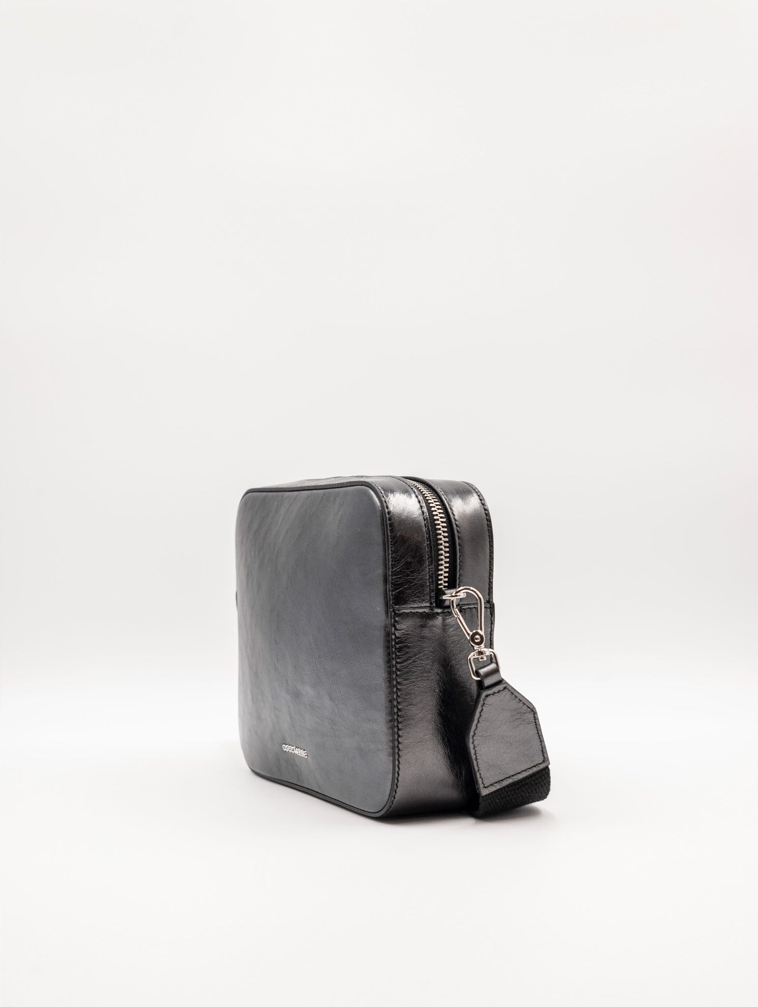 Minibag Coccinelle Shiny Goat Nera