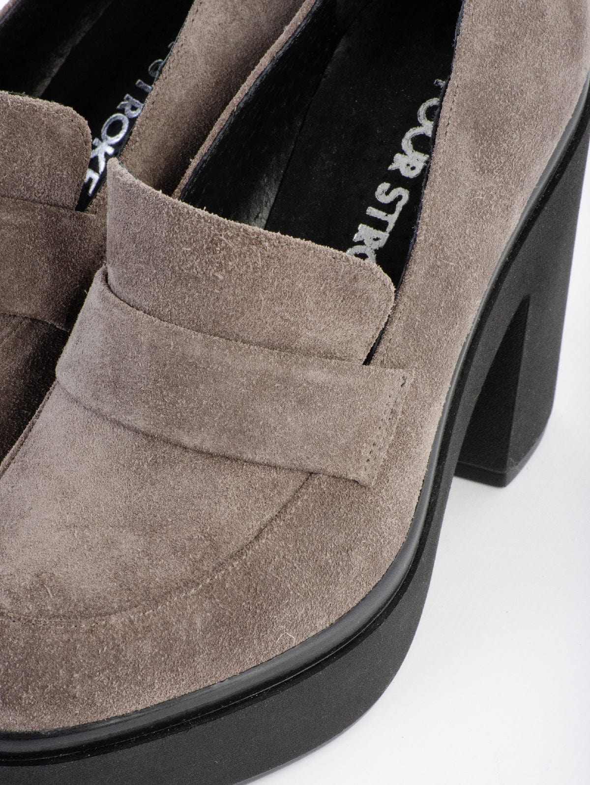 Mocassino Four Stroke con Tacco in Suede Grigio