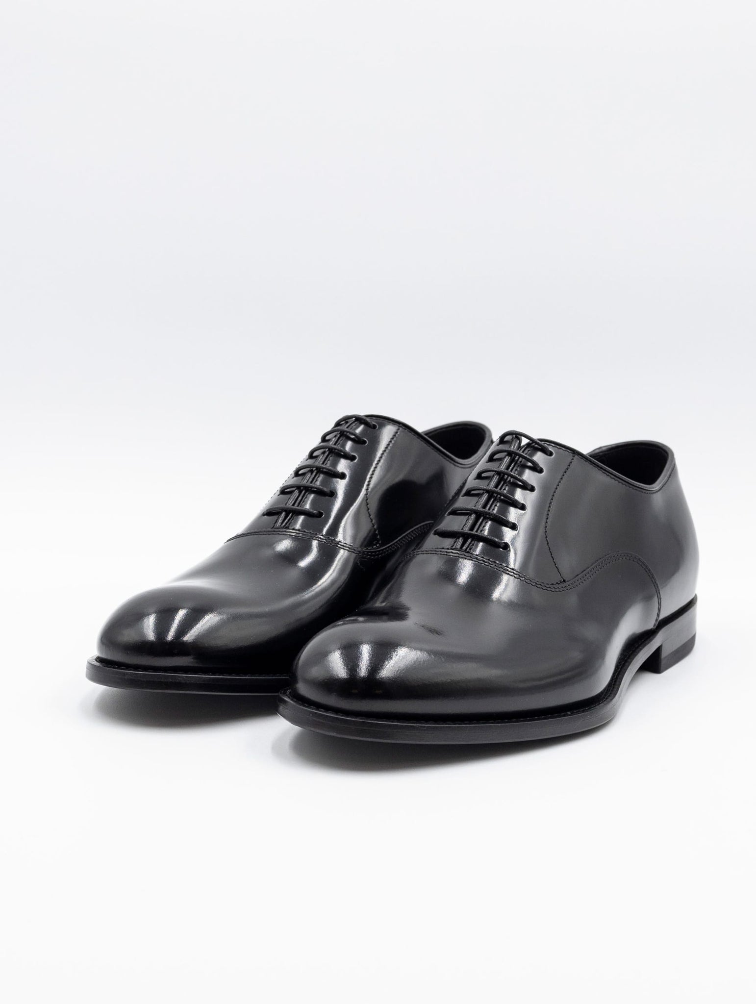 Oxford Doucal's in Pelle Nera