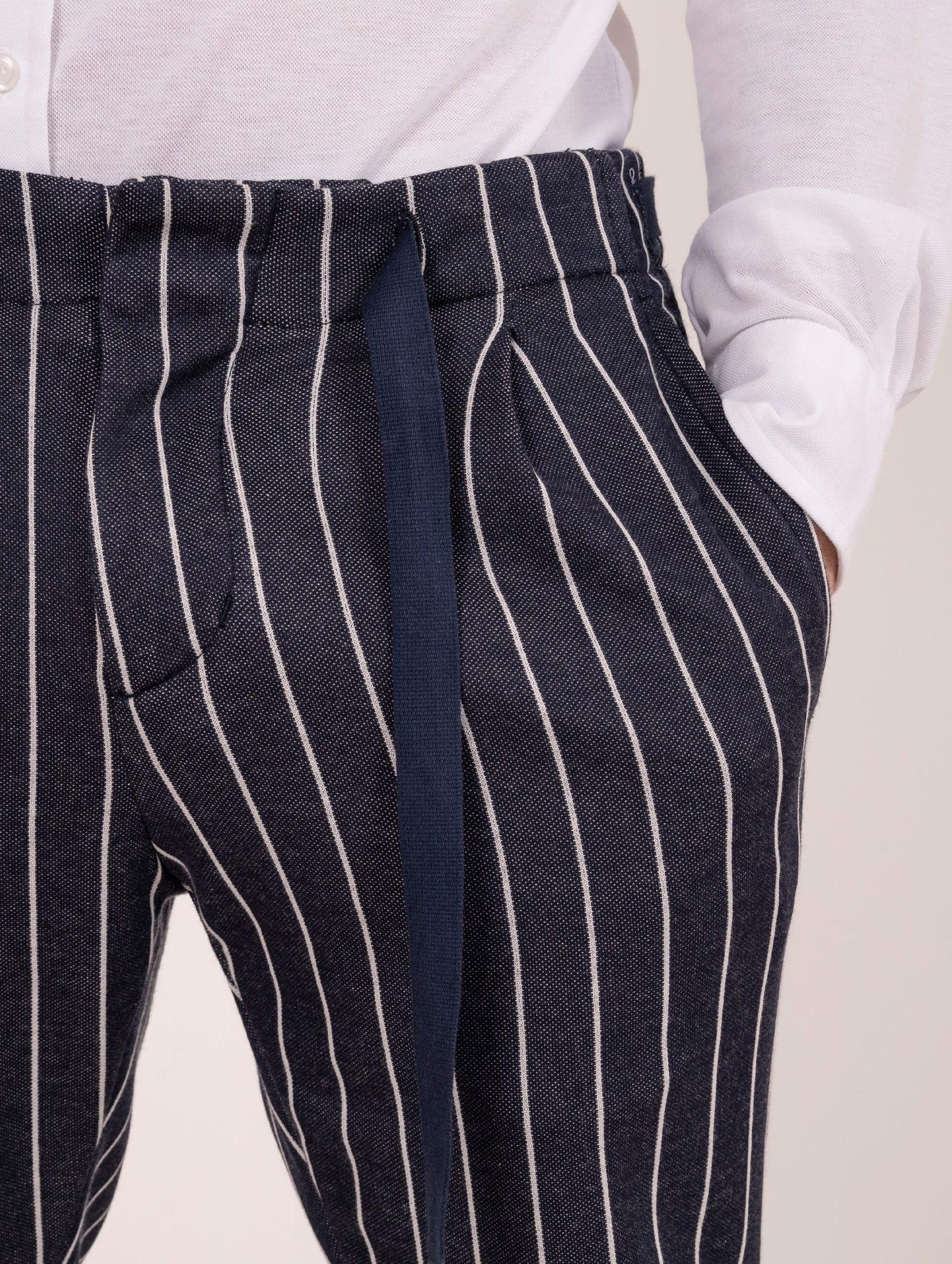 Pantalaccio Entre Amis in Viscosa Gessato Navy e Bianco