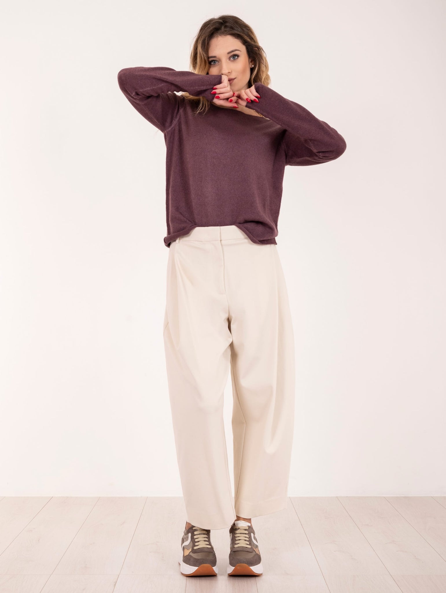 Pantalone Carrot Meimeij in Viscosa Latte