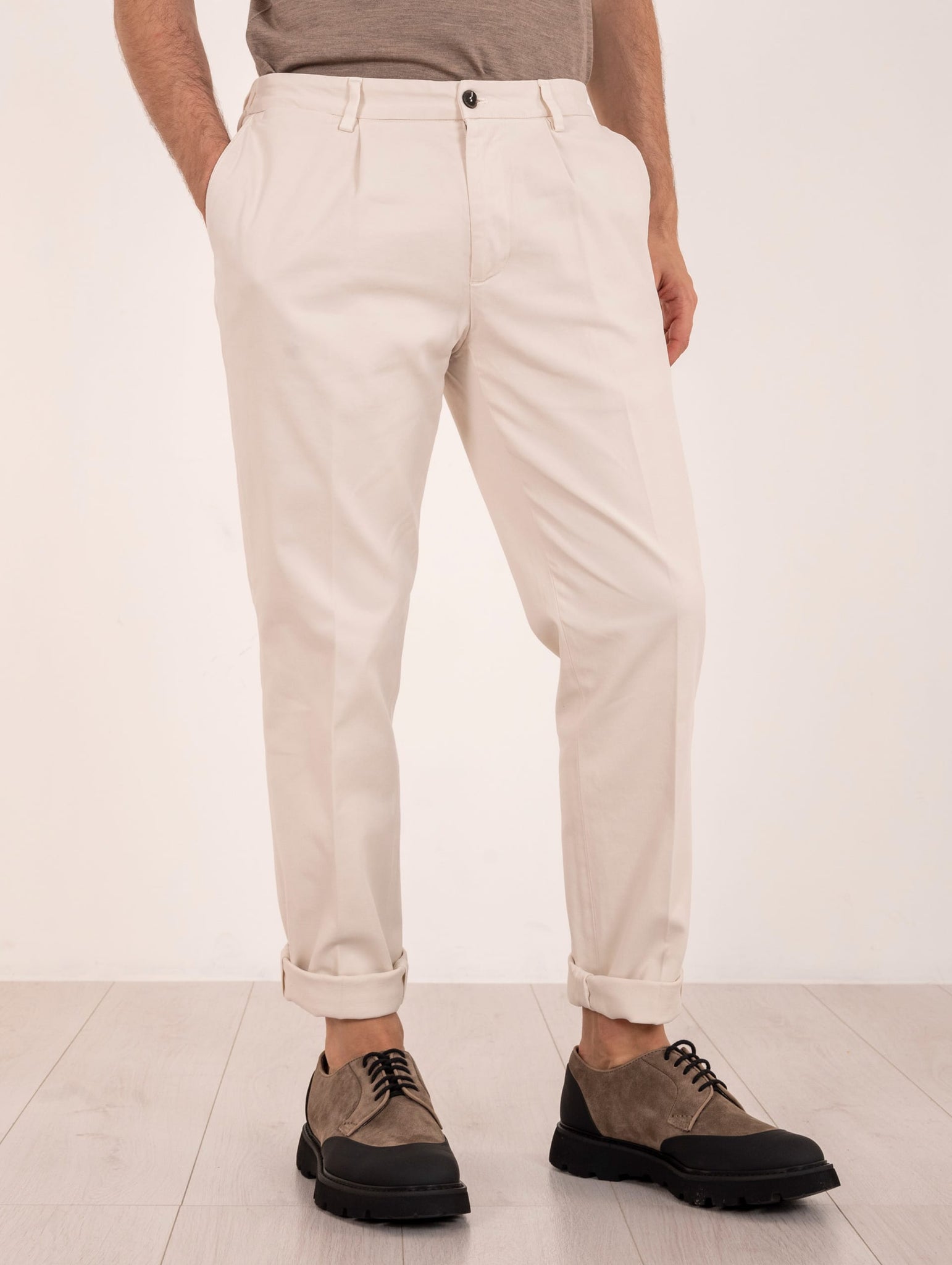 Pantalone Chino Devore in Raso di Cotone Superpima Latte