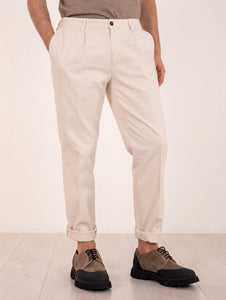 Pantalone Chino Devore in Raso di Cotone Superpima Latte