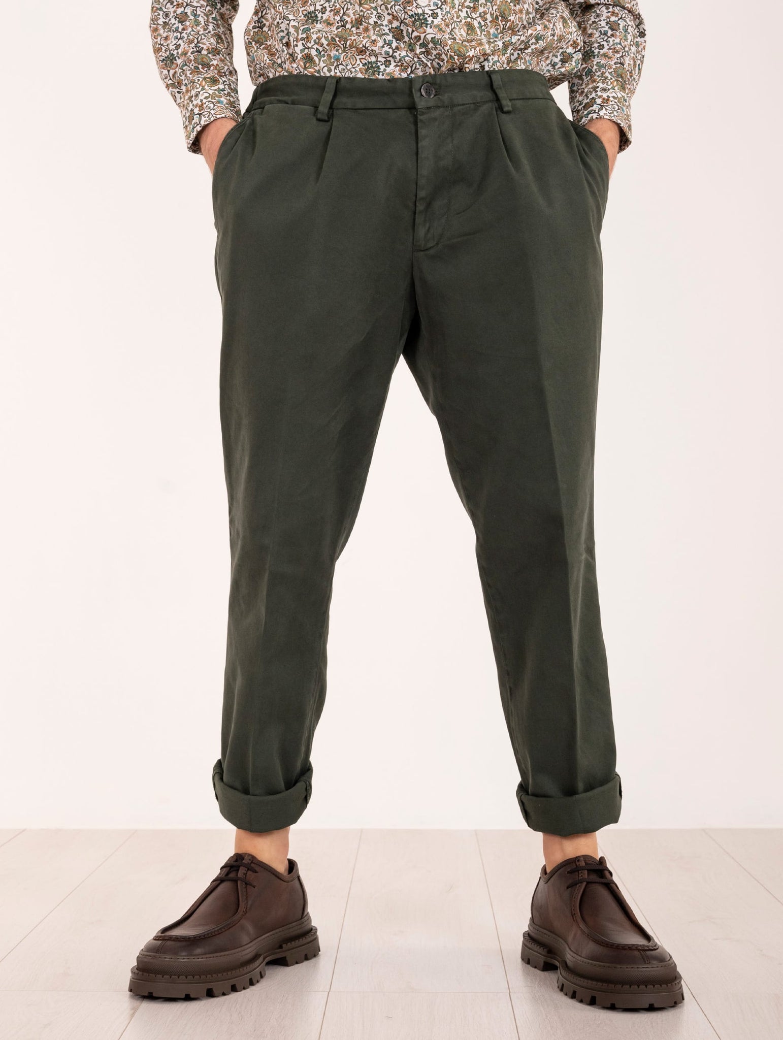 Pantalone Chino Devore in Raso di Cotone Superpima Verde