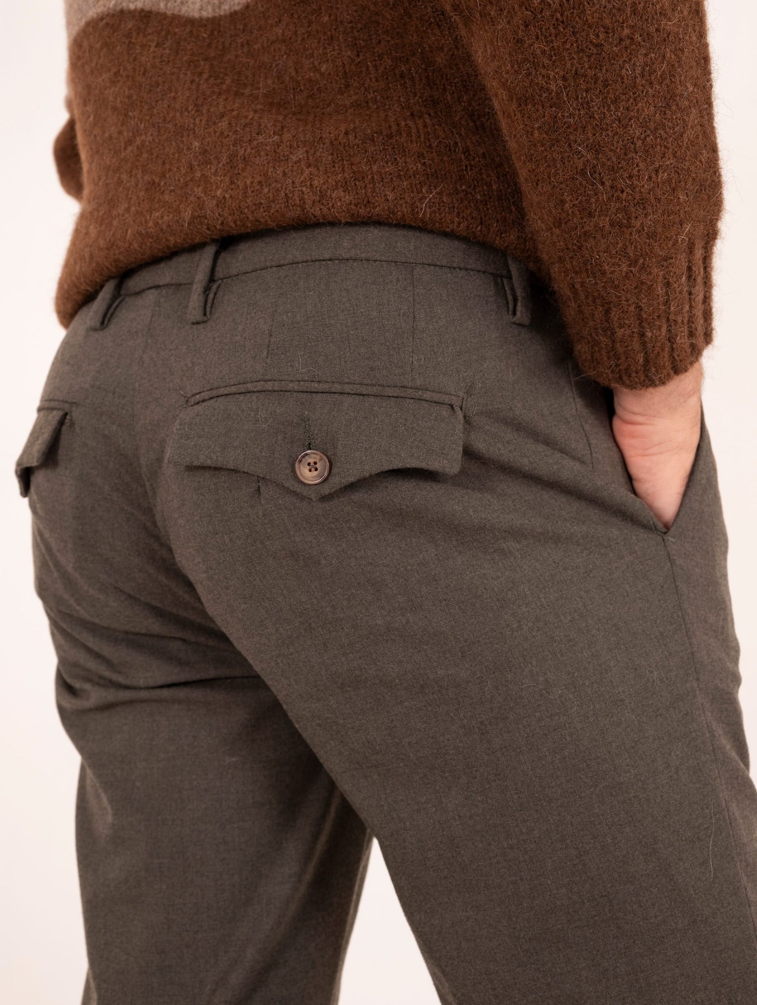 Pantalone Chino Myths in Viscosa Oliva