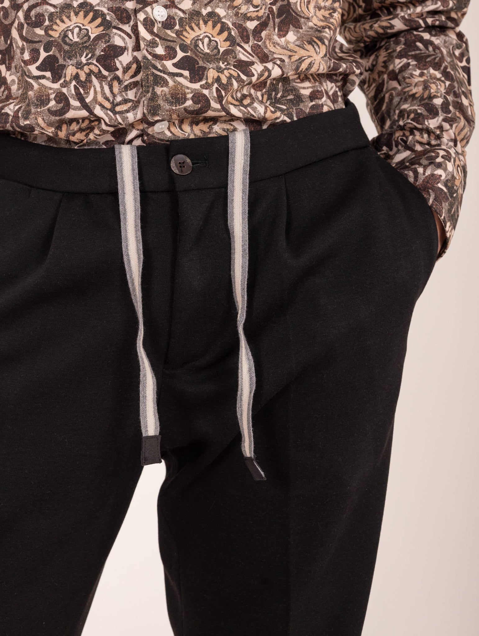 Pantalone Jogger Devore in Viscosa Double Nero