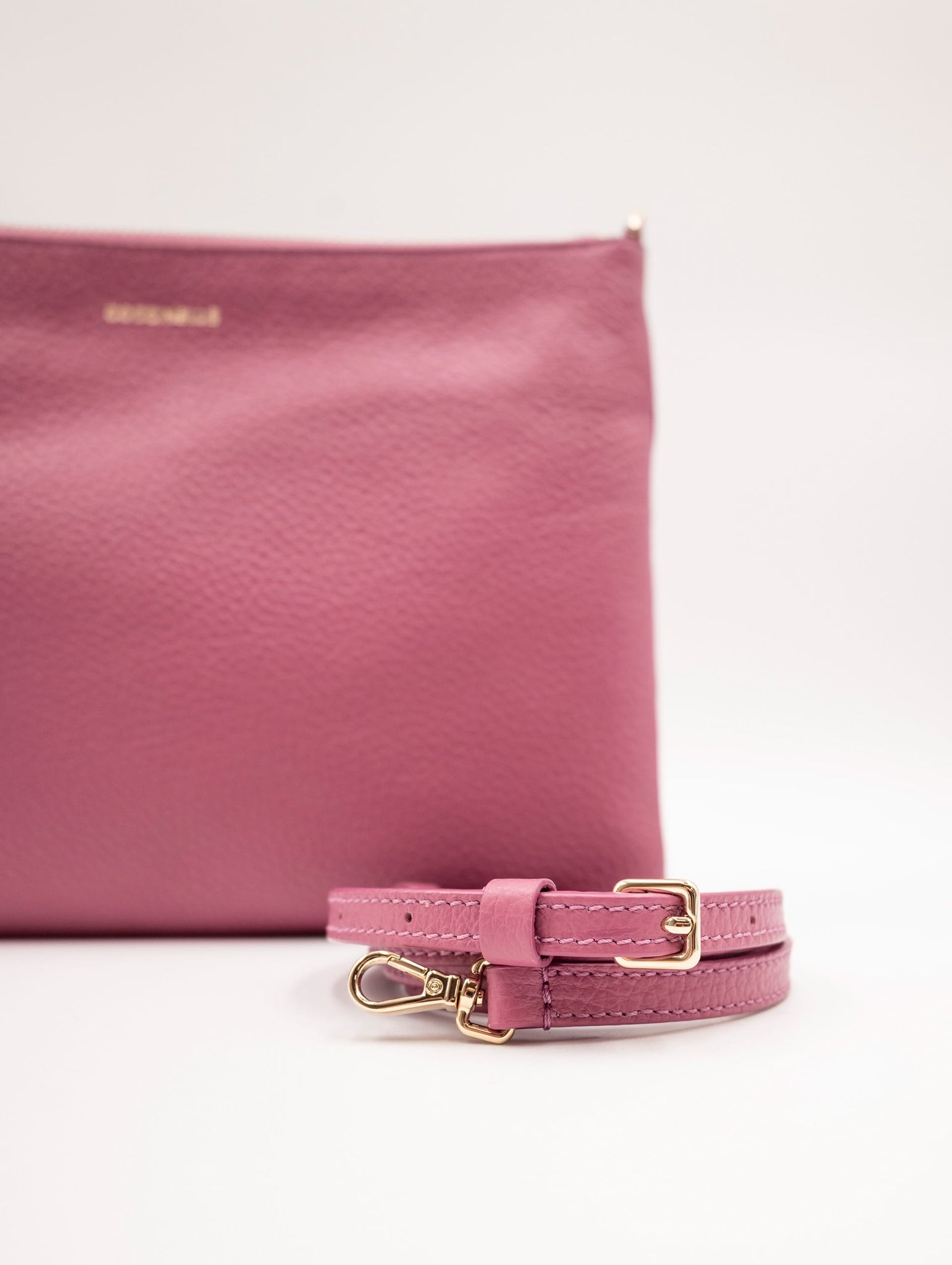 Pochette Best Crossbody Coccinelle in Pelle Martellata Malva