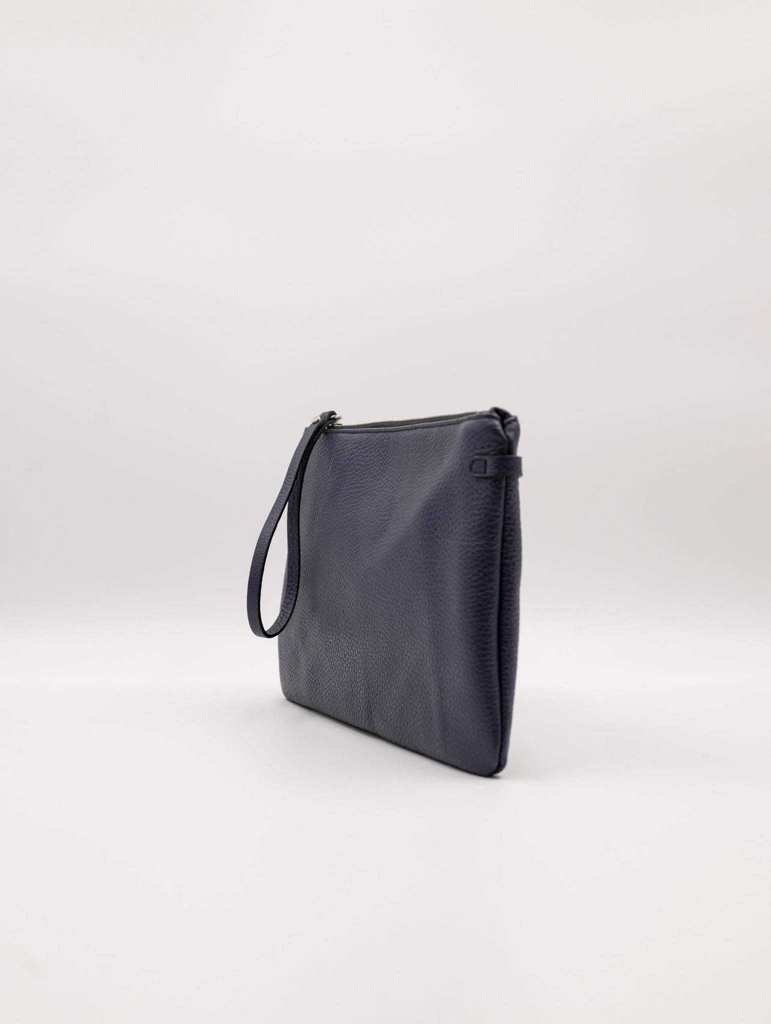 Pochette Hermy Gianni Chiarini in Pelle Martellata Navy