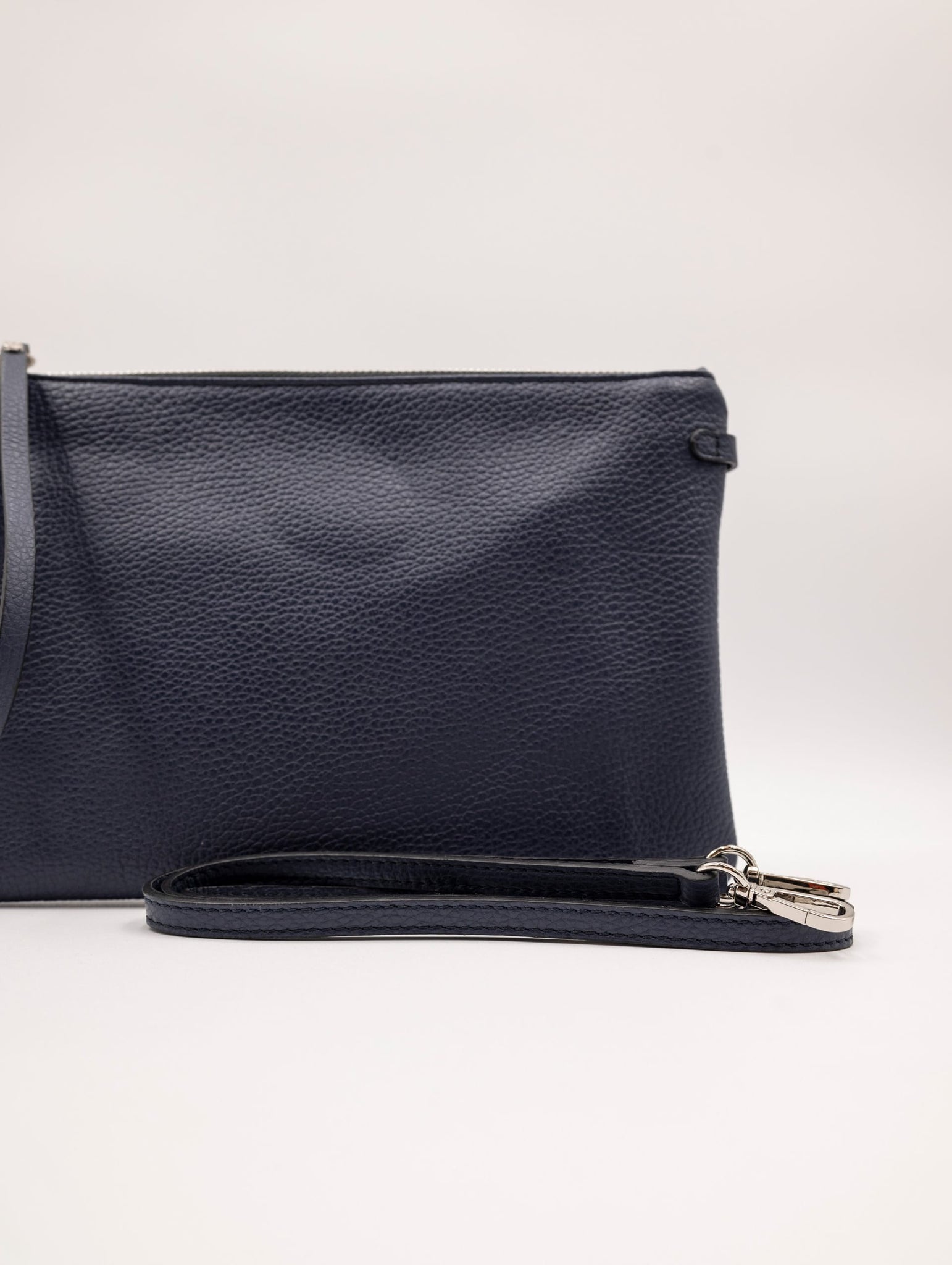 Pochette Hermy Gianni Chiarini in Pelle Martellata Navy